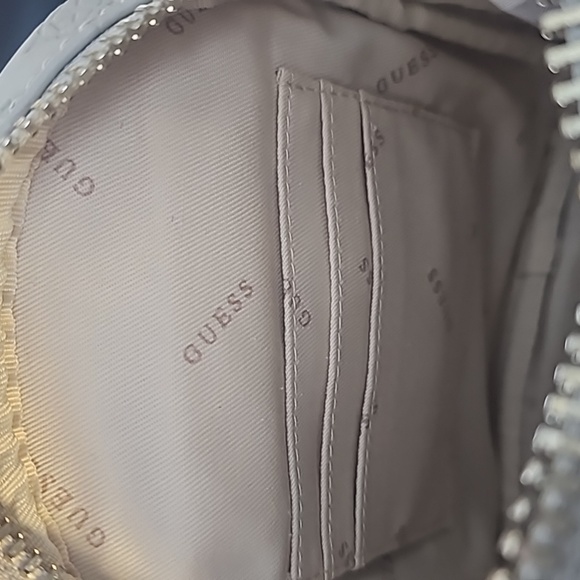 NWOT Womens Guess Purse. Gray Mini Crossbody Bag. - Picture 5 of 7